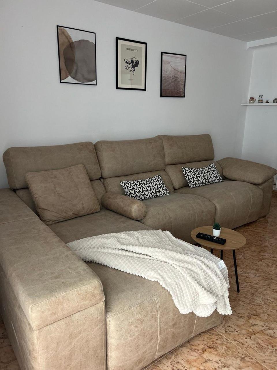 Piso Ideal Para Una Familia Ubicado Cerca Del Mar Blanes Exterior foto